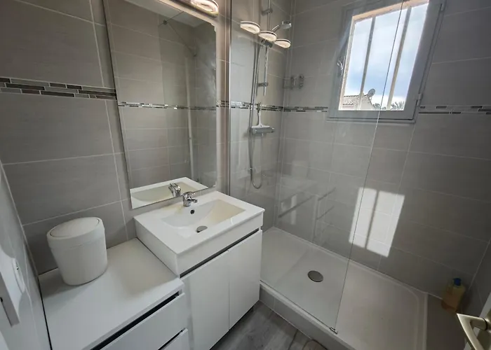 Βίλα Port Venus Dolce